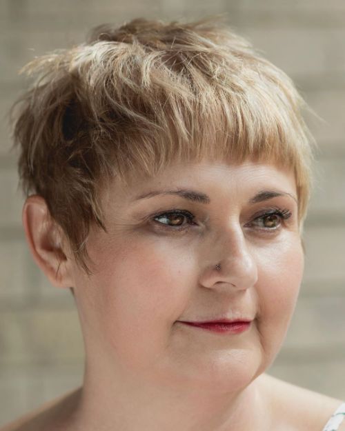 40 short hairstyles for round faces and double chins